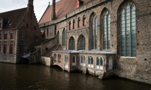 Bruges en week-end : canaux, béguinage et pauses gourmandes : photo de couverture pour illustrer cet article