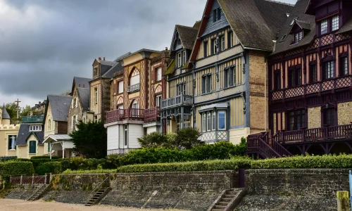 Deauville et Trouville : choisir son ambiance pour un week-end : photo de couverture pour illustrer cet article