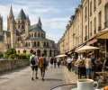 Visiter Caen pour la première fois : château, abbayes et quartiers vivants : photo de couverture pour illustrer cet article